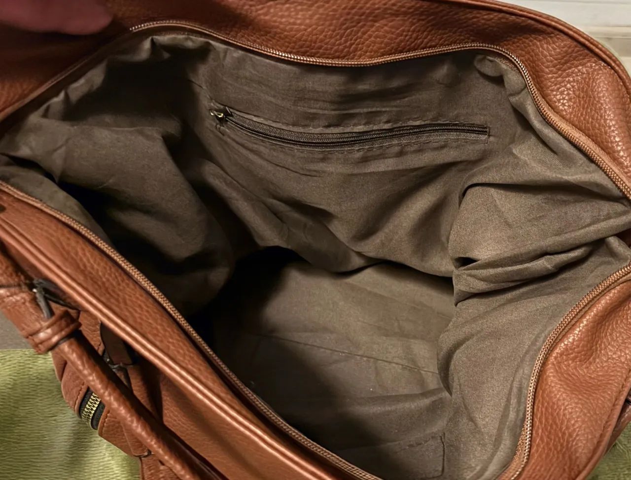 Bolsa de couro marrom, grande, nova, da Renner - Foto 2