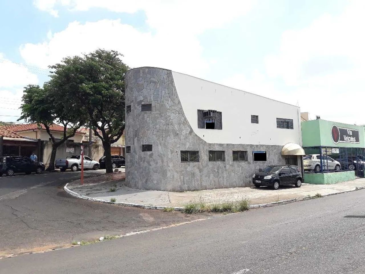 Locação de Comercial / Sala na cidade de Araraquara