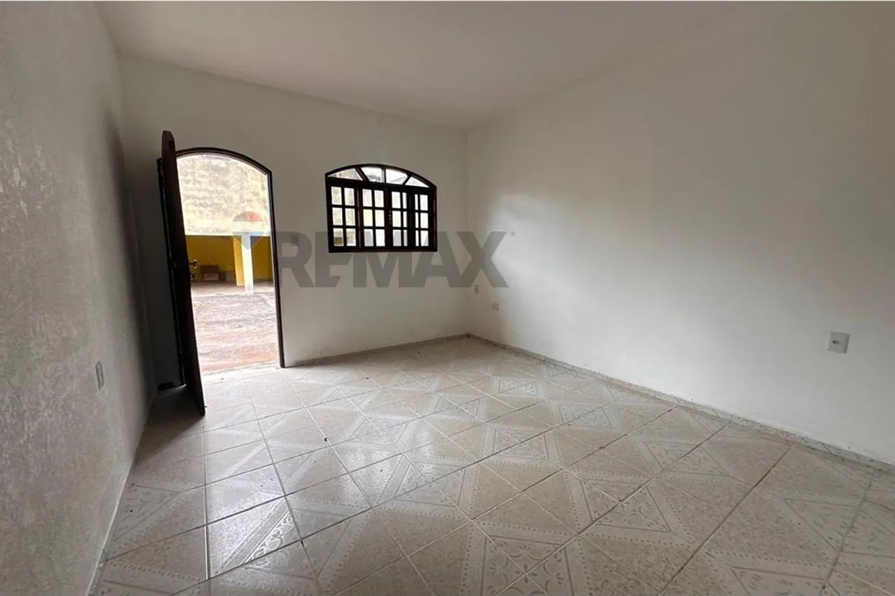 Casa com 2 dormitórios e amplo quintal no Jordanópolis - Foto 4