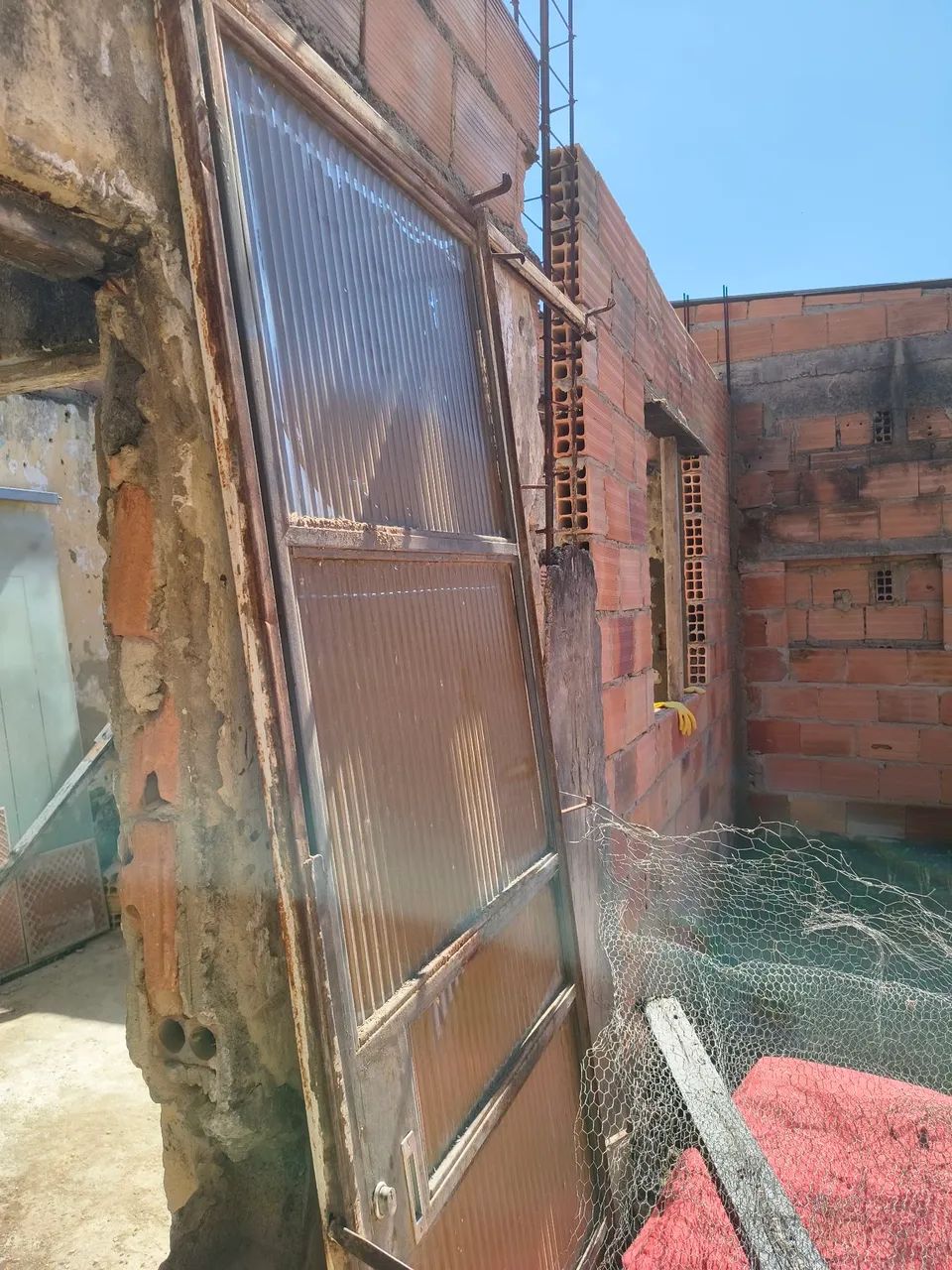 Porta de correr de ferro