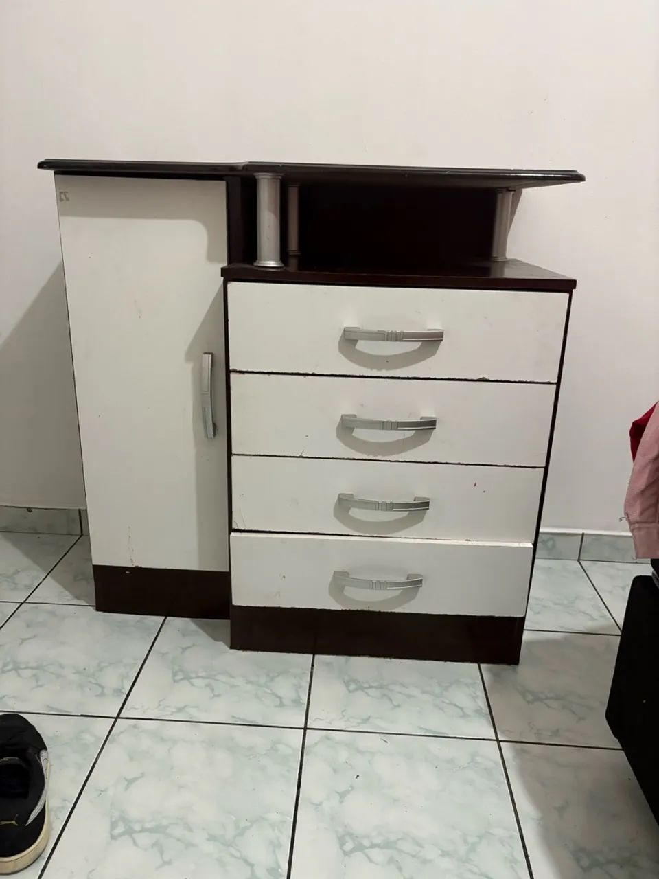 Cômoda 4 gavetas 