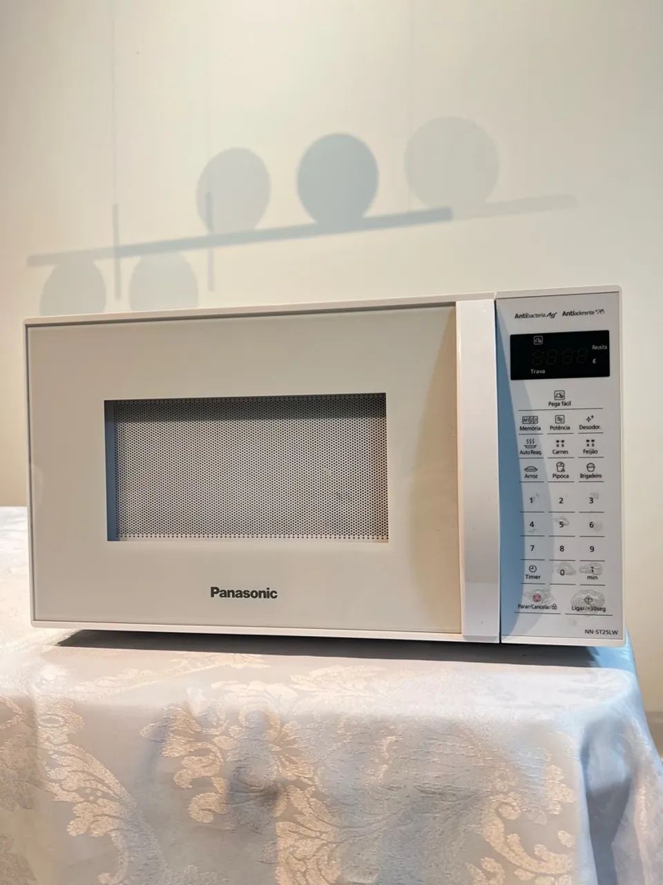 Micro-ondas Panasonic 21L Branco