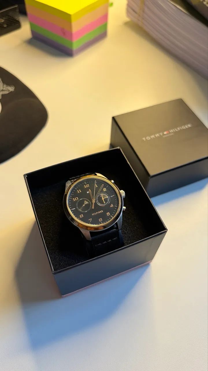 Relógio de couro Tommy Hilfiger 