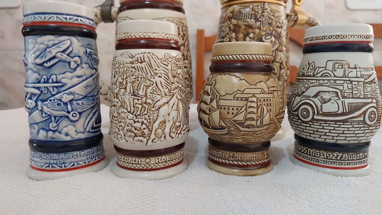 Canecas de porcelana antiga 1982 Avon