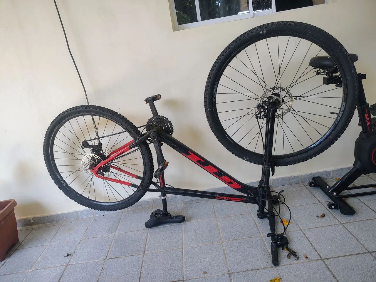 Biclete aro 19' seminova usada pouquíssimas vezes, *68. - Foto 2
