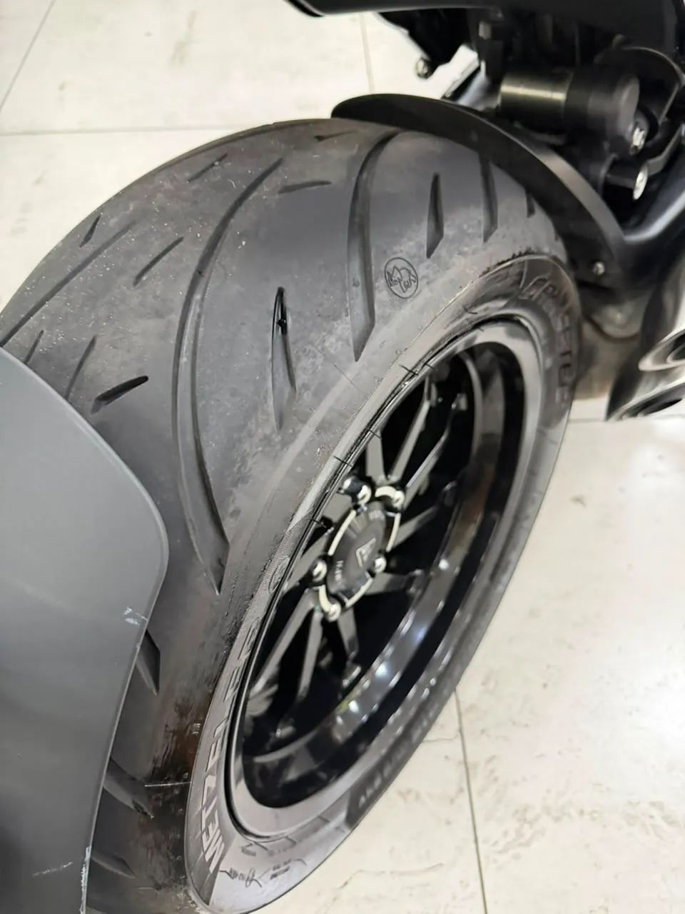 TRIUMPH ROCKET III R - Foto 3