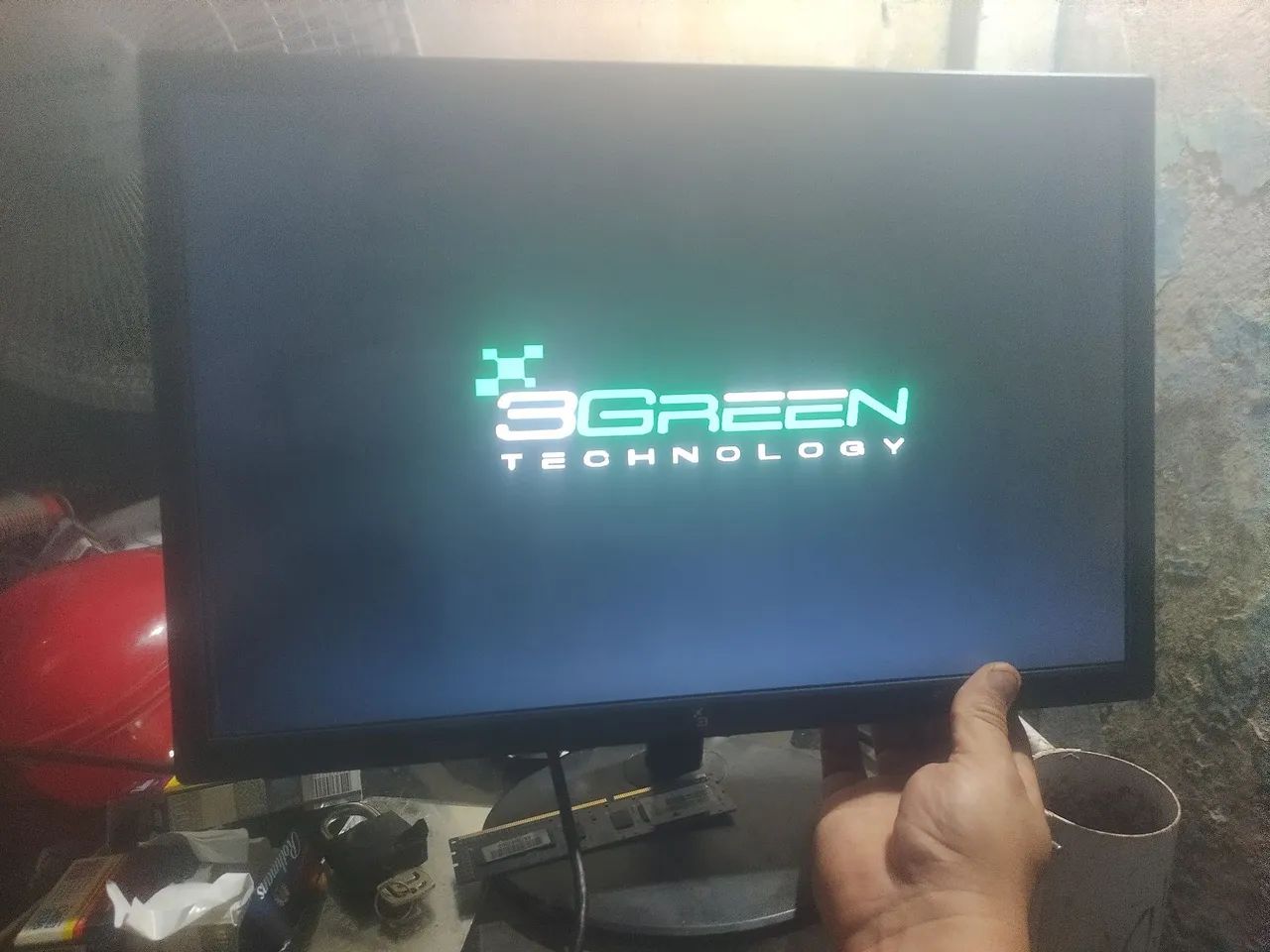 Monitor 3 Green 19.5 polegadas só tá funcionando perfeitamente pela entrada VGA 