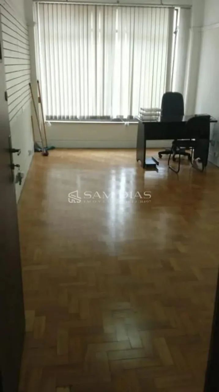 Sala Comercial para Alugar no Centro com 25M² | Próximo Ao Metrô Sé