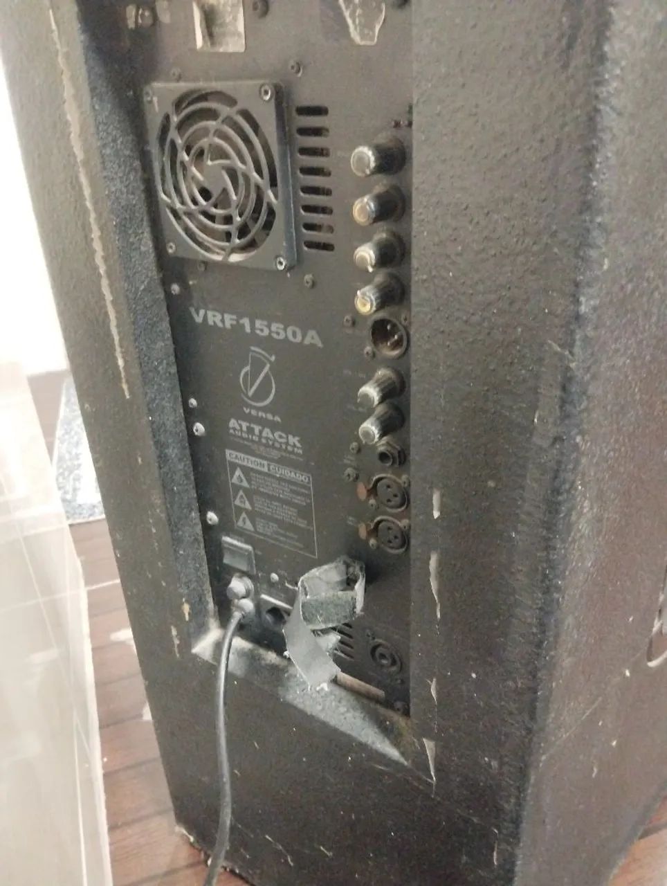 Caixa amplificada attack 500RMS