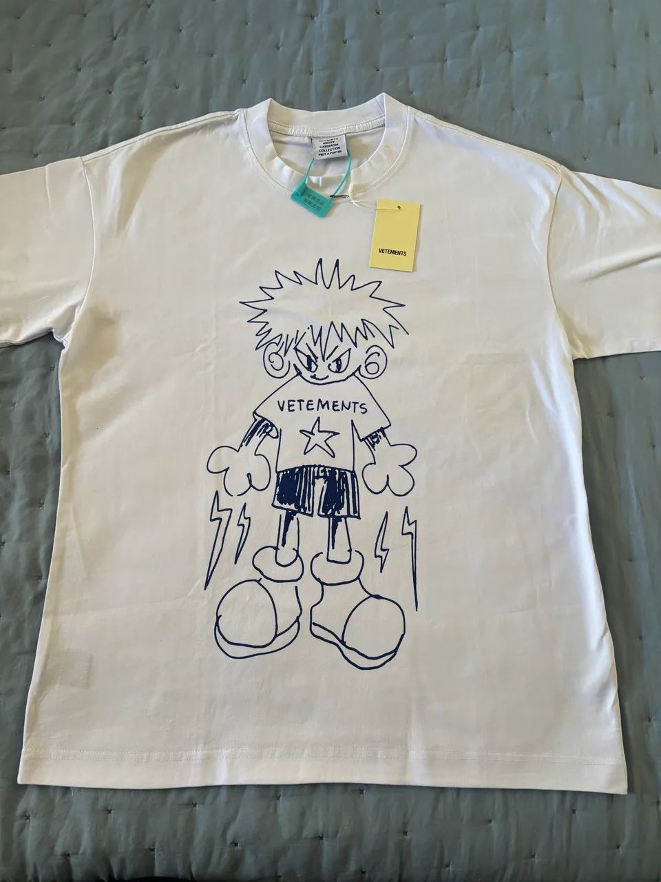 Camiseta vetements drawing