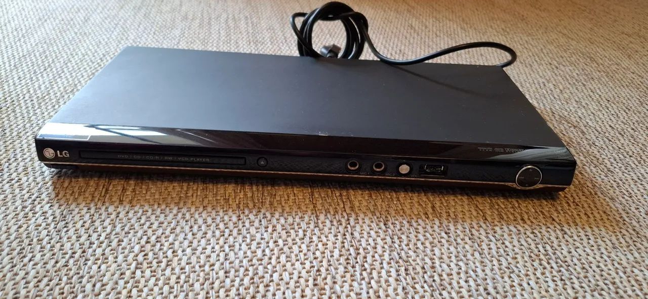 DVD Player LG com função Karaokê. - Foto 2