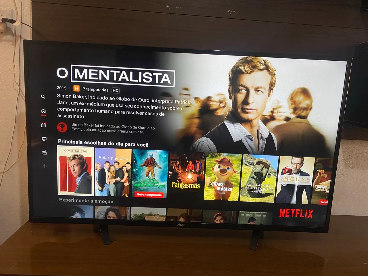 SMART TV AOC 43 polegadas muito nova acompanha controle remoto e pezinho funcionando - Foto 4