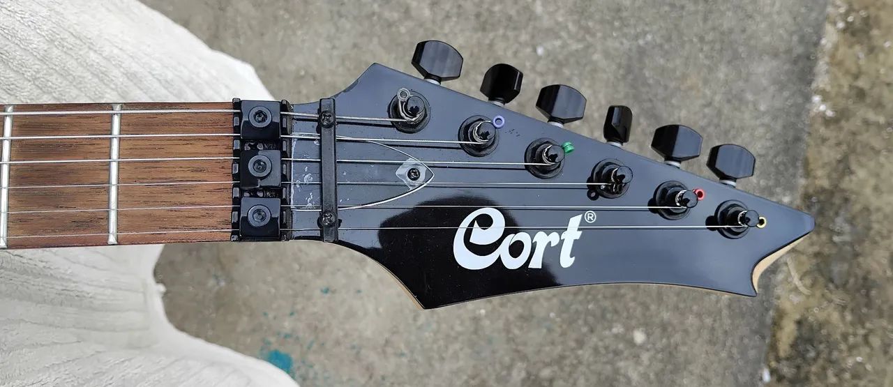 Guitarra Cort modelo X 250 - Foto 3