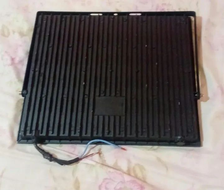 Refletor 200w  - Foto 2