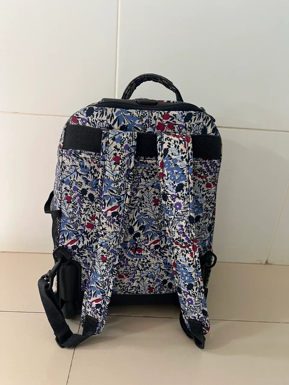 Mala / Mochila Carrinho Kipling Original Estampada Floral Azul e Lilás - Foto 2