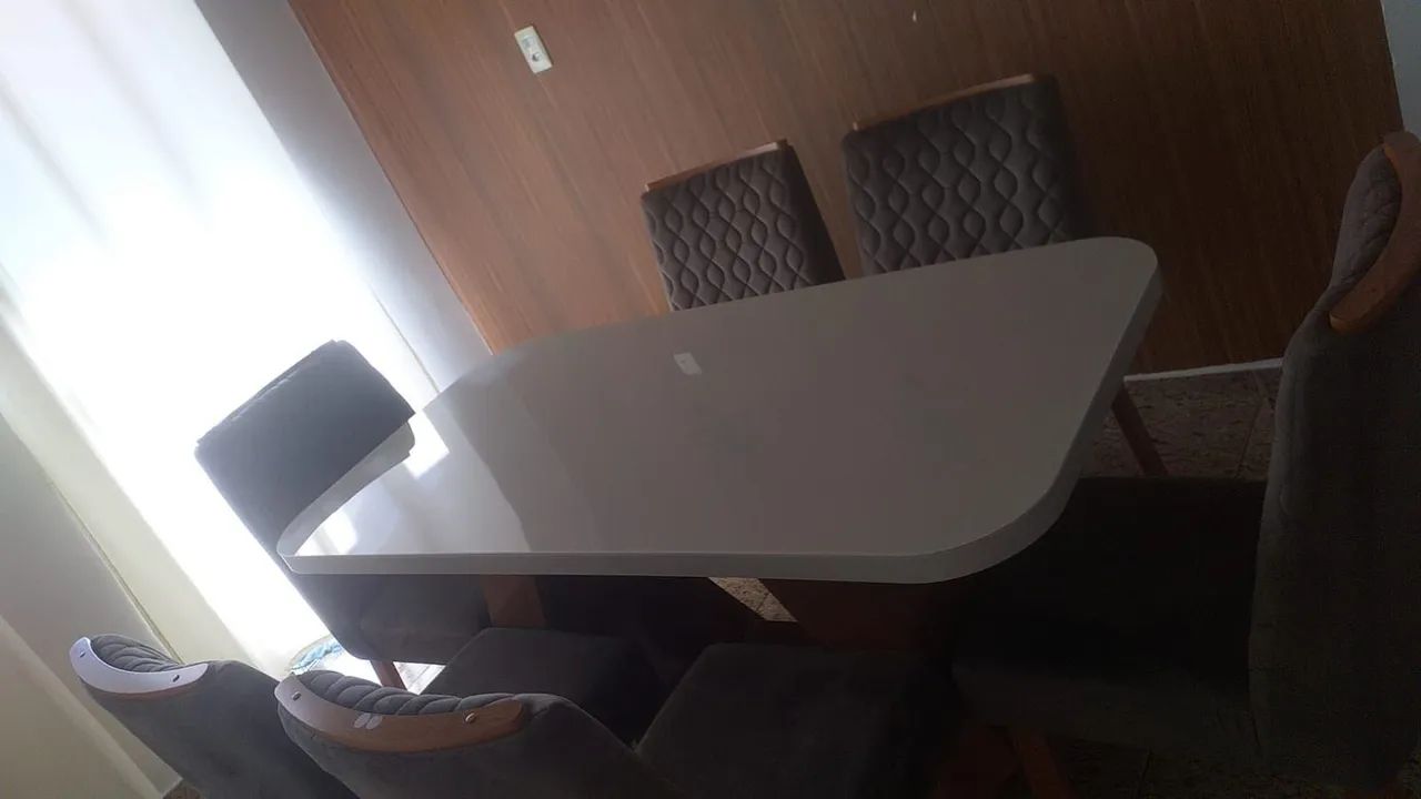 Mesa de 6 cadeiras 