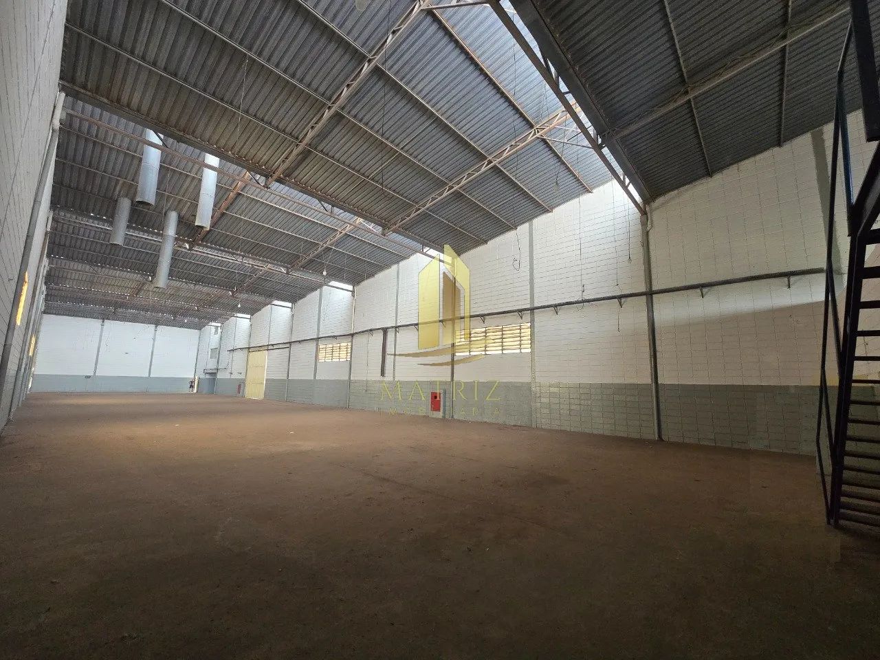 Vende Barracão Distrito Industrial - Foto 2