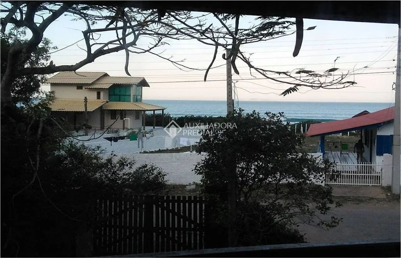 Casa 4 Dormitórios pé na areia, Praia da Solidão