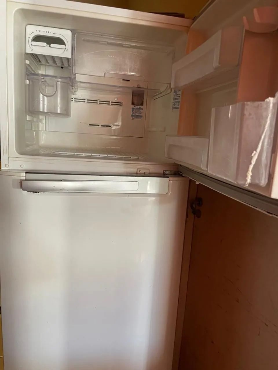 Geladeira Eletrolux  R$550 - Foto 2
