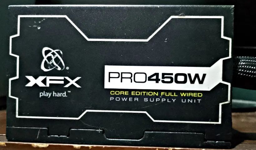 Fonte XFX PRO 450W 80 PLUS