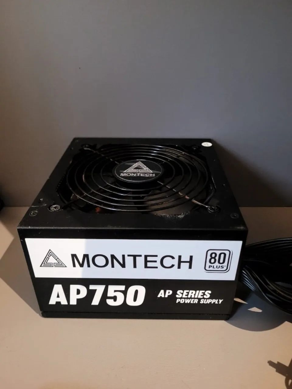 Fonte de Computador Montech ap750w