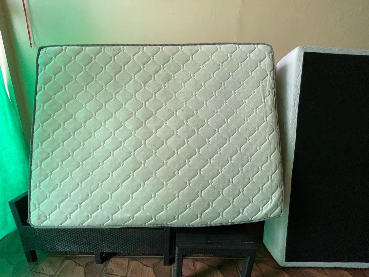Vendo cama box de casal - Foto 2