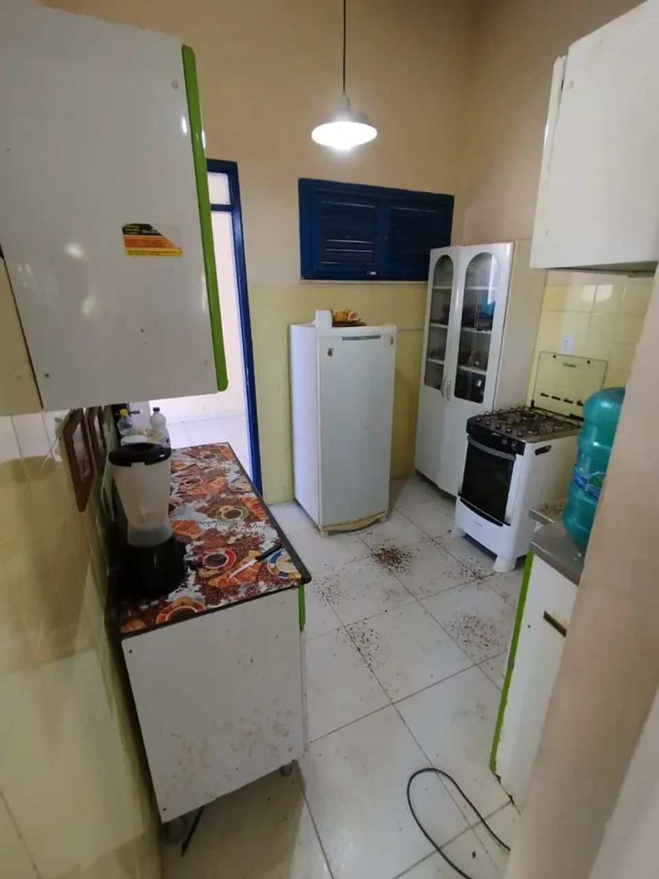 Térrea para venda possui 220 M2,  com 7 quartos(5 Suites),  em - Beberibe - CE - Foto 3
