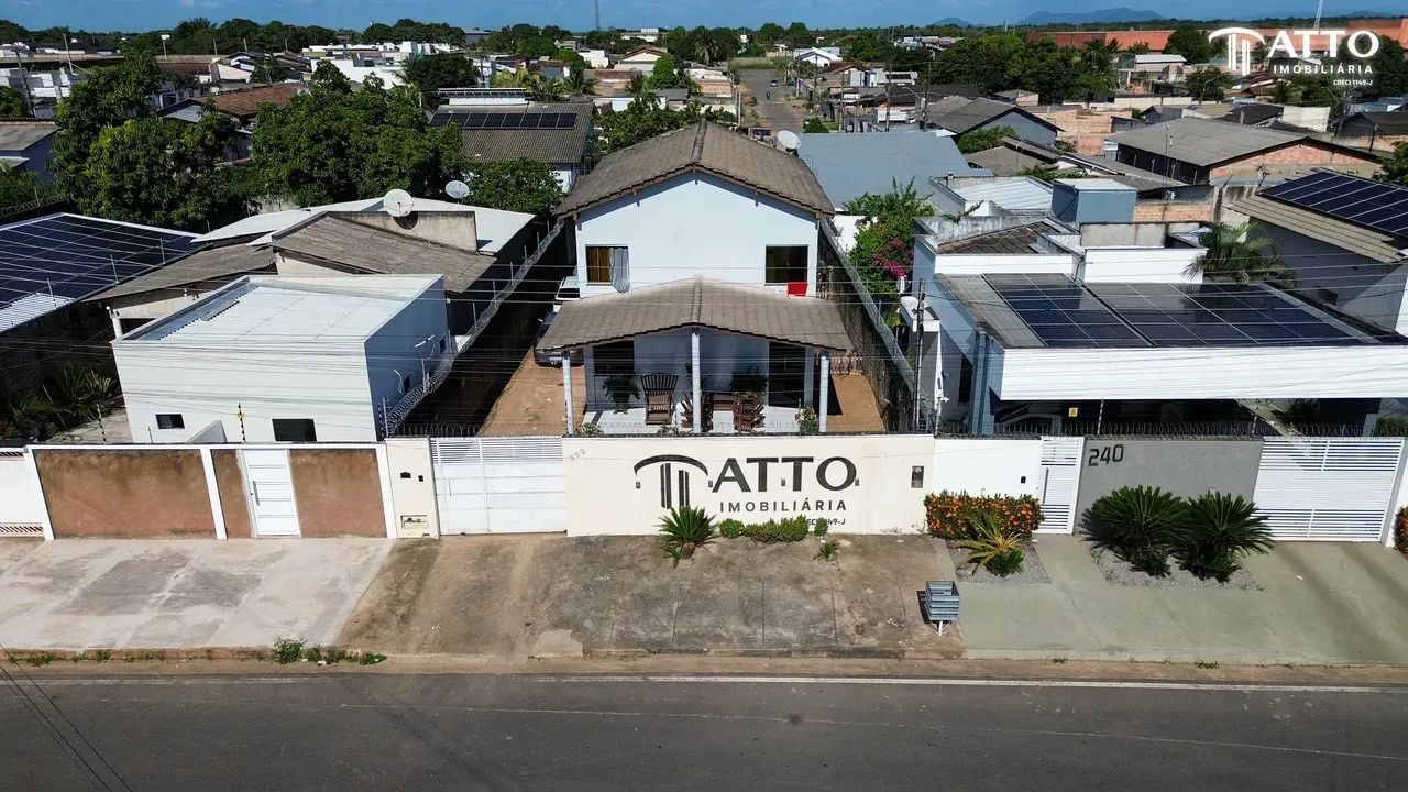 Casa de 2 pavimentos, com 3 suítes à venda no Centenário
