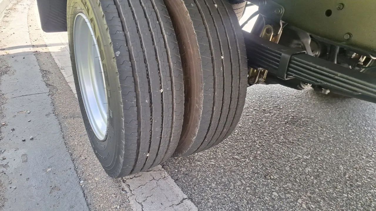 MB 710 Baú Impecável  - Foto 5
