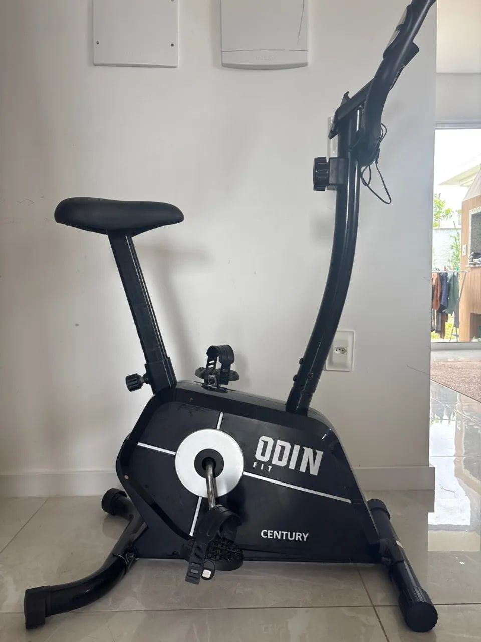 Bicicleta ergométrica century ODIN