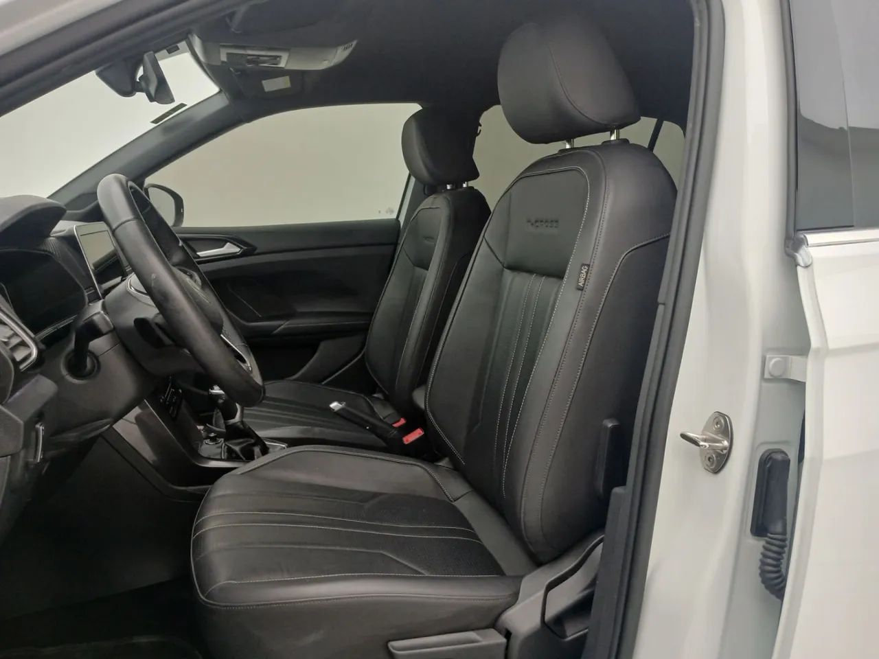 Volkswagen T-Cross Highline 1.4 TSI Flex 16V 5P AUT, foto 16 de 18
