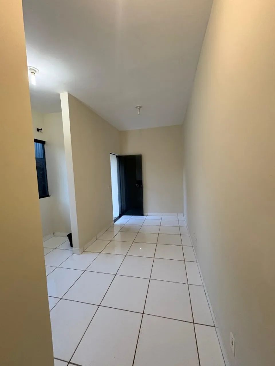 ALUGA SE CASA NOVA 1 QUARTO COM QUINTAL - 612 SUL - PORTÃO ELETRÔNICO - Foto 3