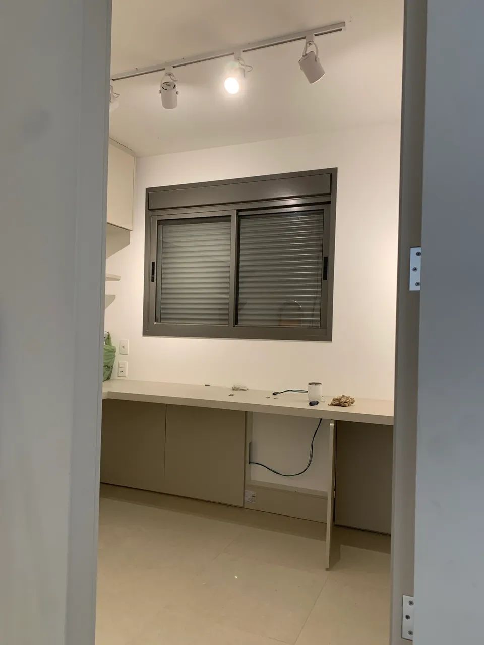 Eletricista e Instalação de LEDs - Modernize seu Ambiente com Segurança! - Foto 2