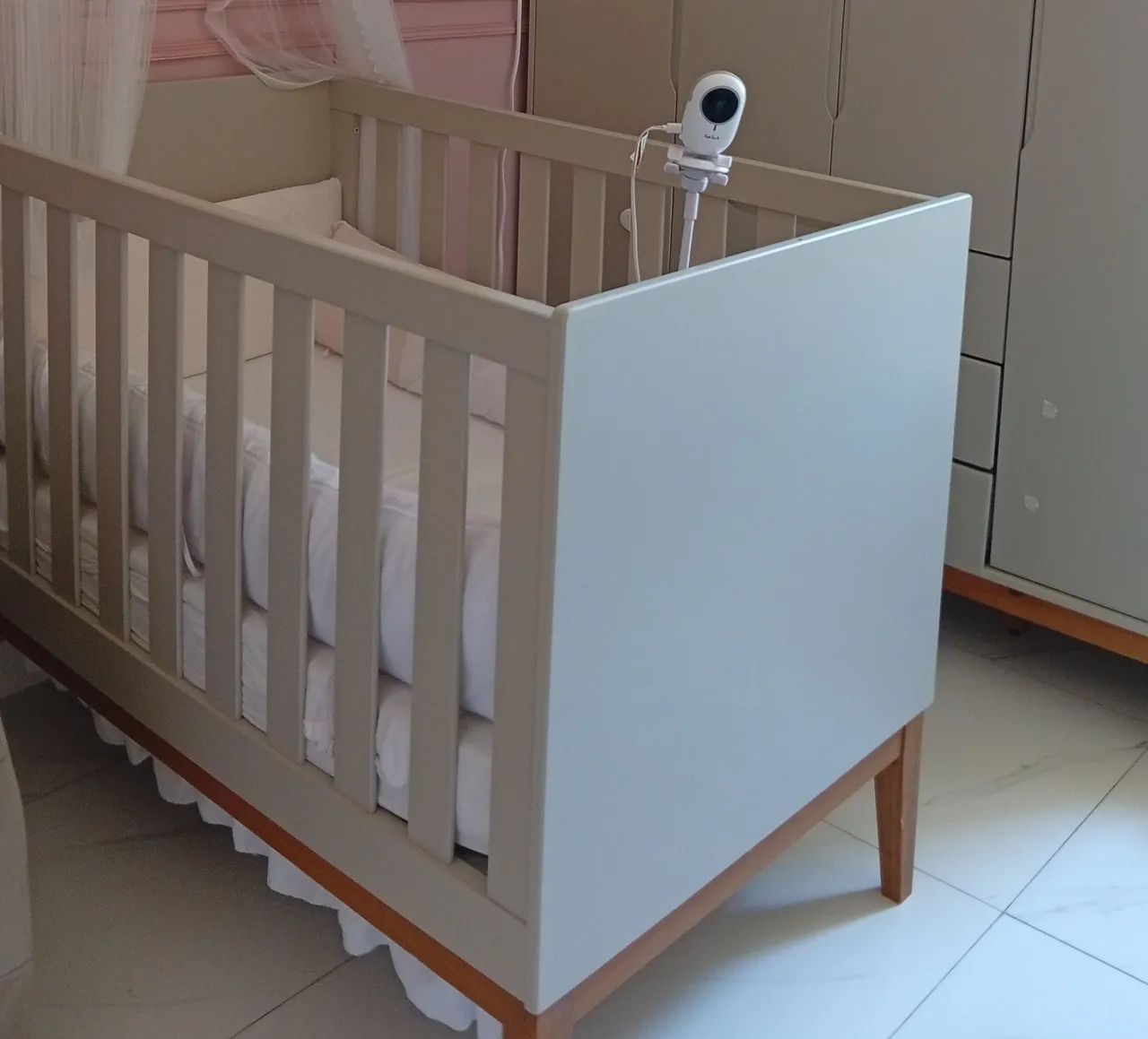 Berço c/ colchão Ortobom que vira cama e cômoda  - Foto 3