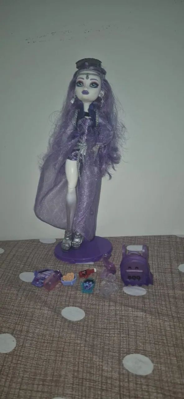 Monster high spectra g3 completa?