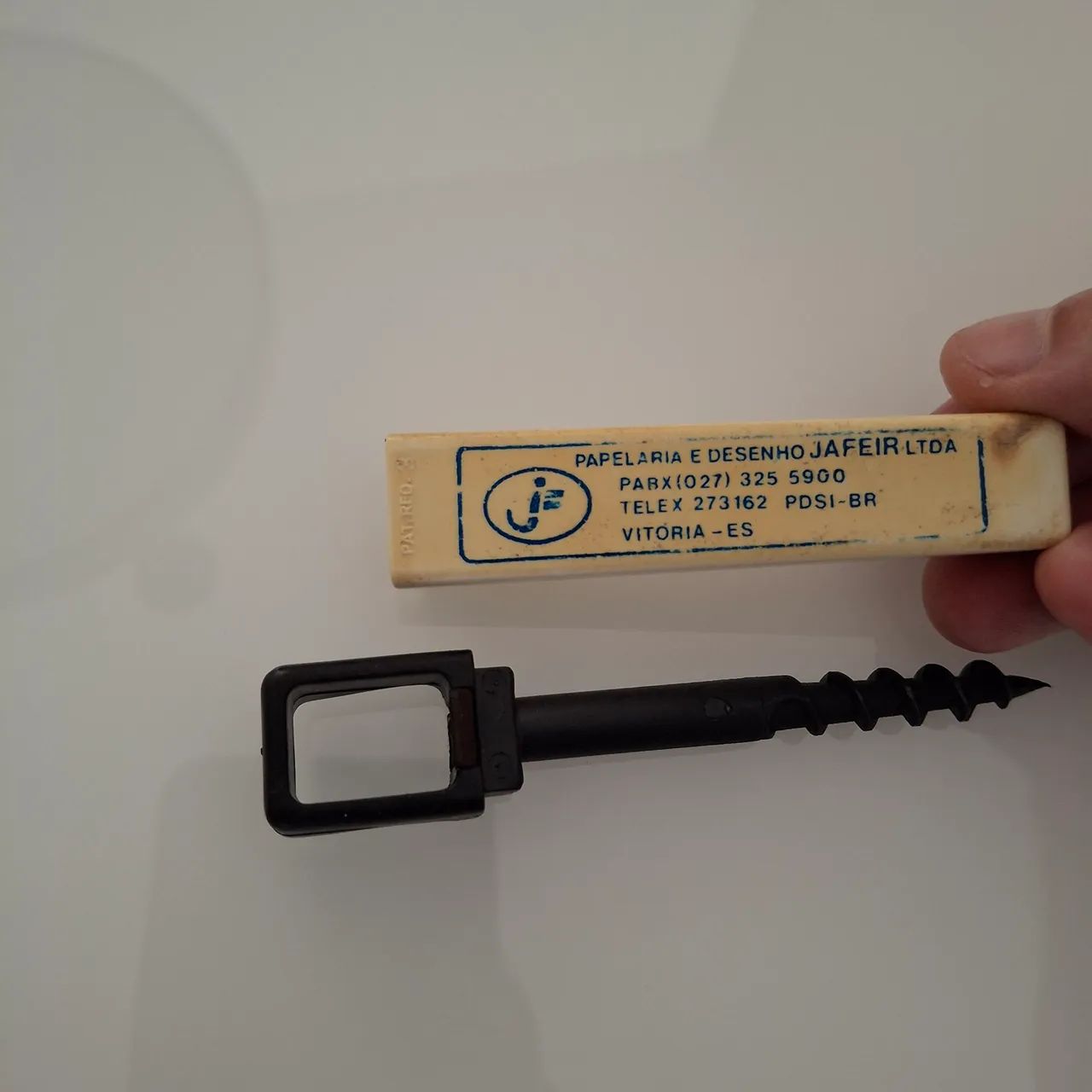 Abridor e saca-rolhas antigo Papelaria Jafeir - Foto 3