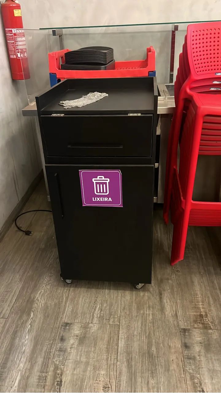 Lixeira para restaurante em MDF reforçado 