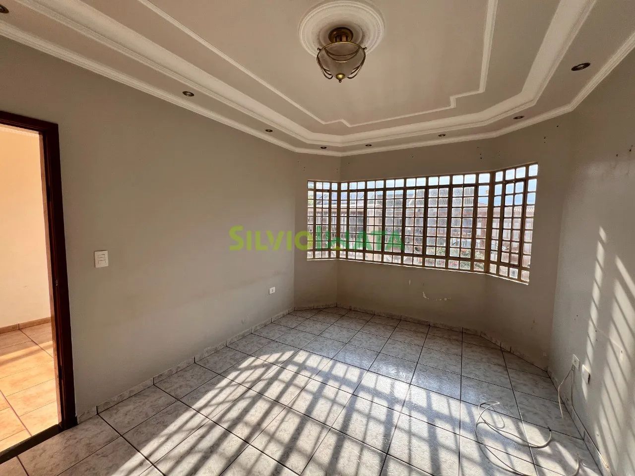 EXCELENTE CASA AMPLA, 03 QUARTOS SENDO 01 SUÍTE PARA MORAR, PRÓXIMO DA AV. DR. ALEXANDRE R - Foto 4