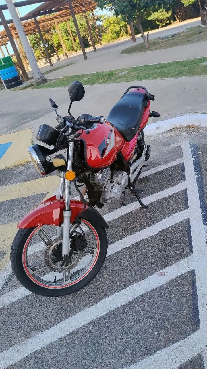 Vendo moto Suzuki 2013 