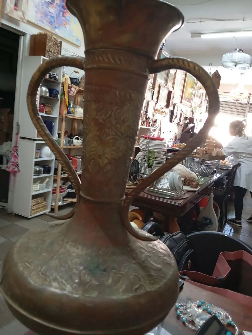 Ânfora antiga turca  em metal com alças  - Foto 2