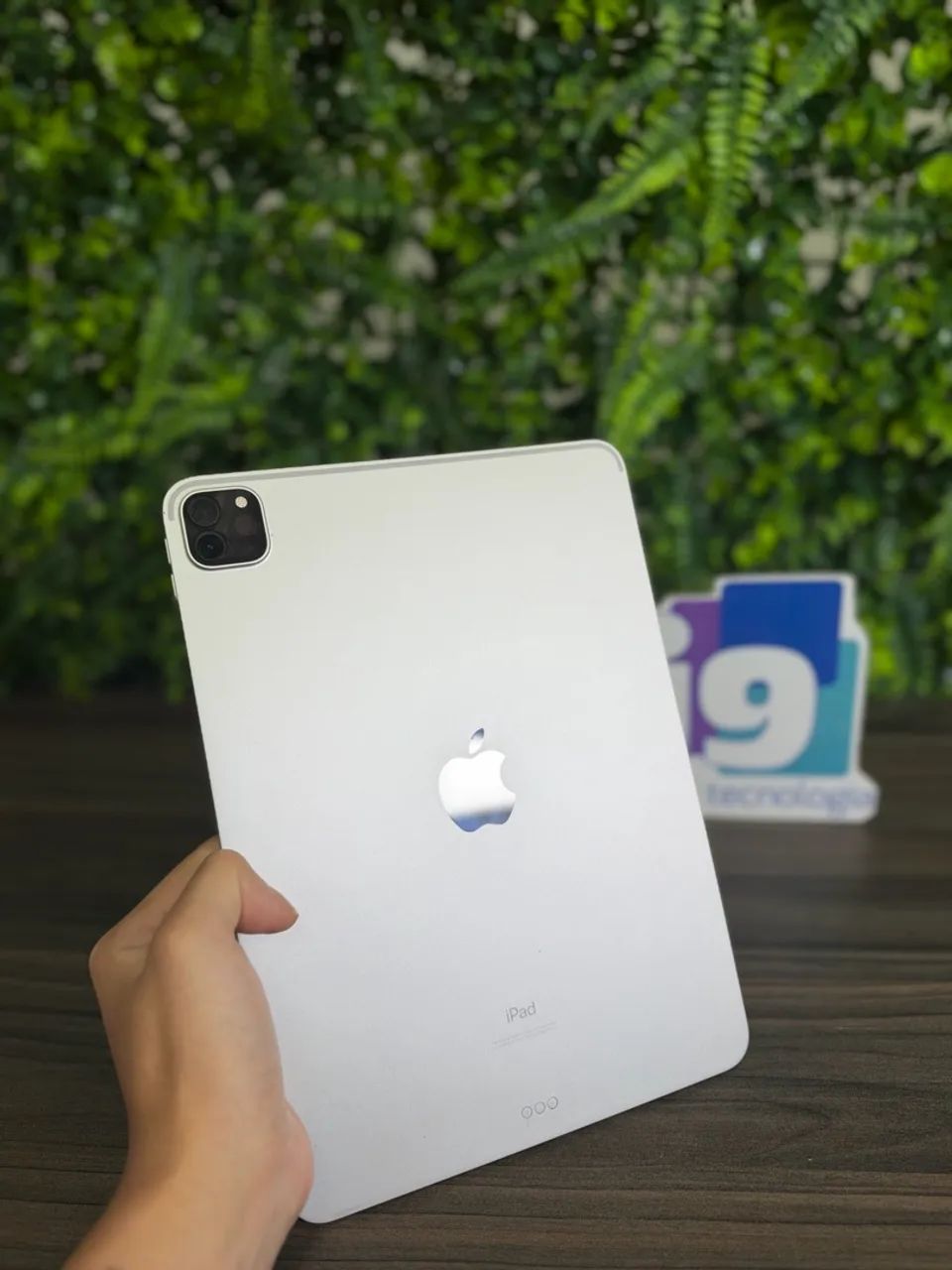 iPad Pro (3° geração) A2377  11 Polegadas  256GB  Chip Apple M1 Cor Silver Com película