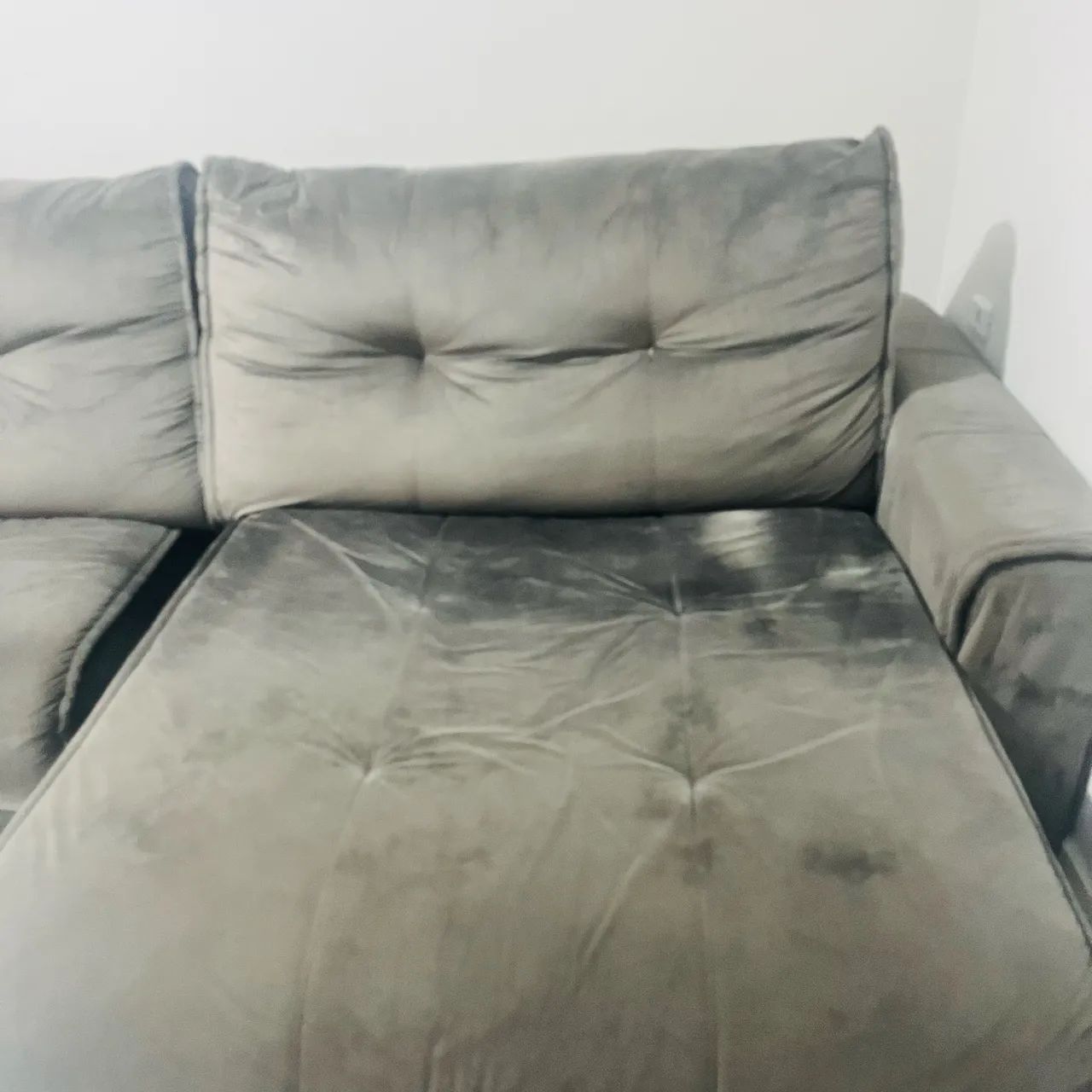 Sofá 4 lugares suede cinza 