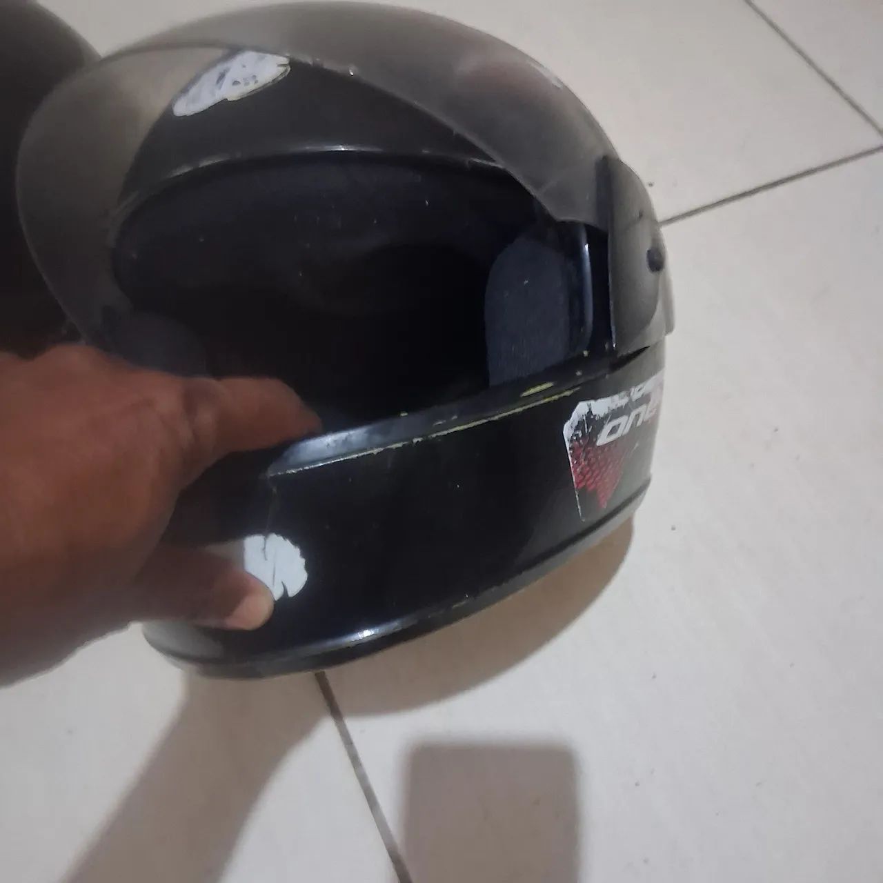 Vendo esses capacetes no precinho  - Foto 2