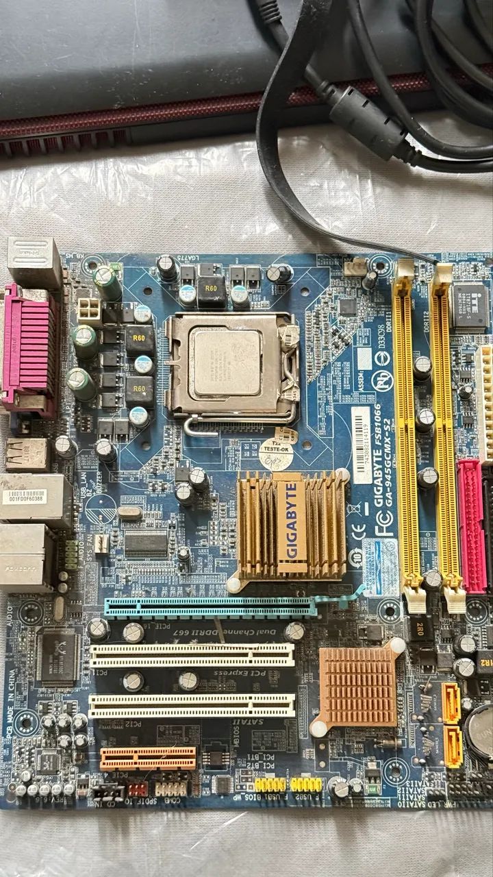 Placa mãe e processador 