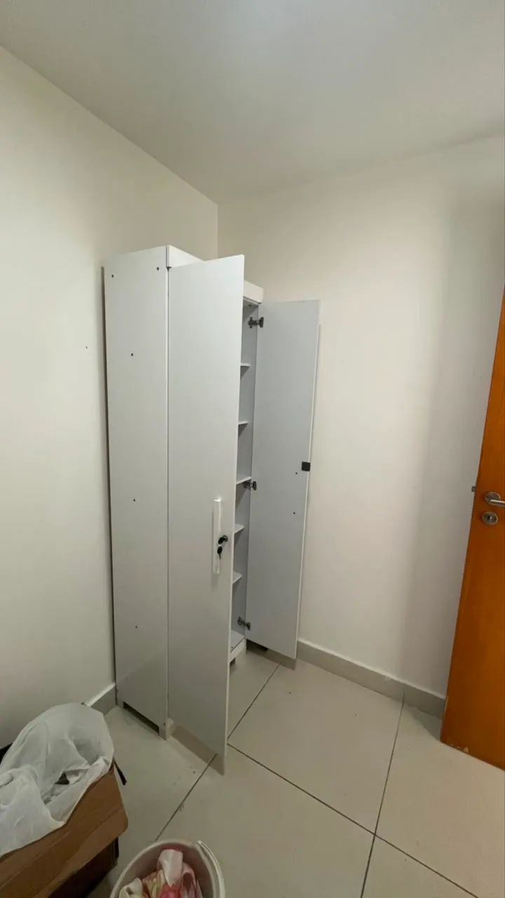 Vendo armário multiuso 