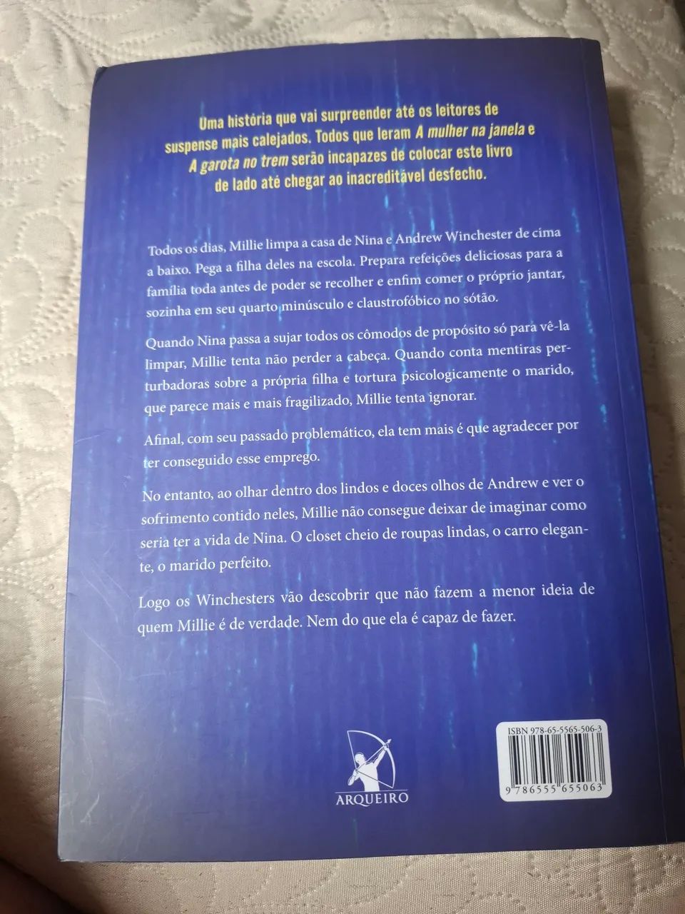 Livro a empregada - Foto 2