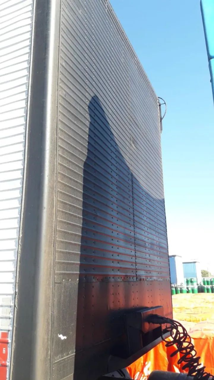 Carreta rodofort 2005 30 paletes sem pneus aceita troca  - Foto 5