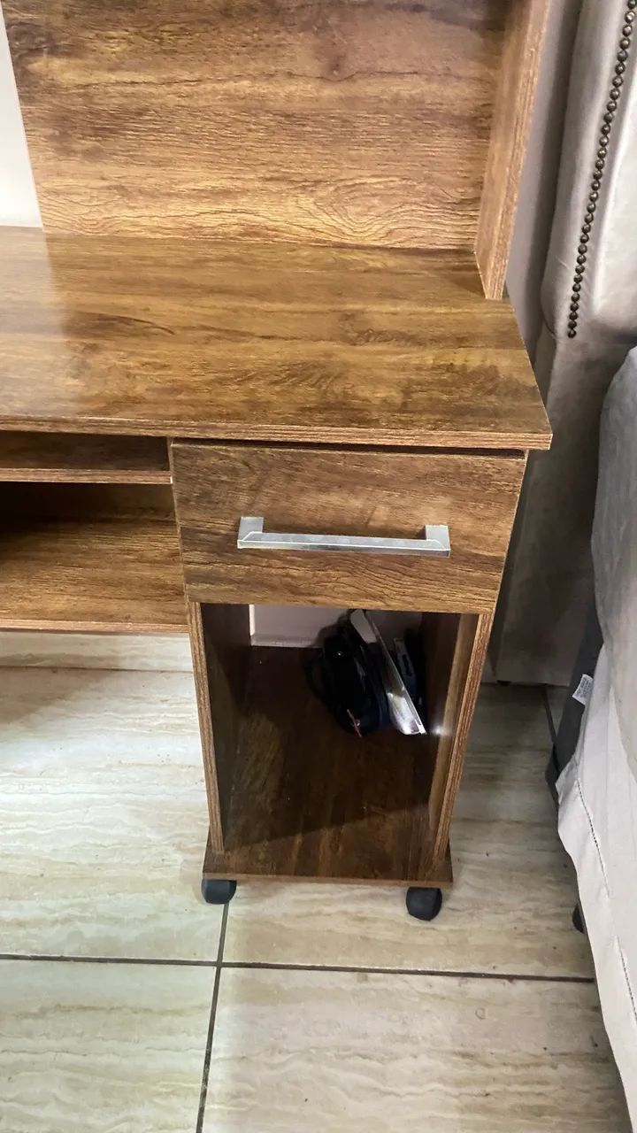 Escrivaninha  - Foto 2