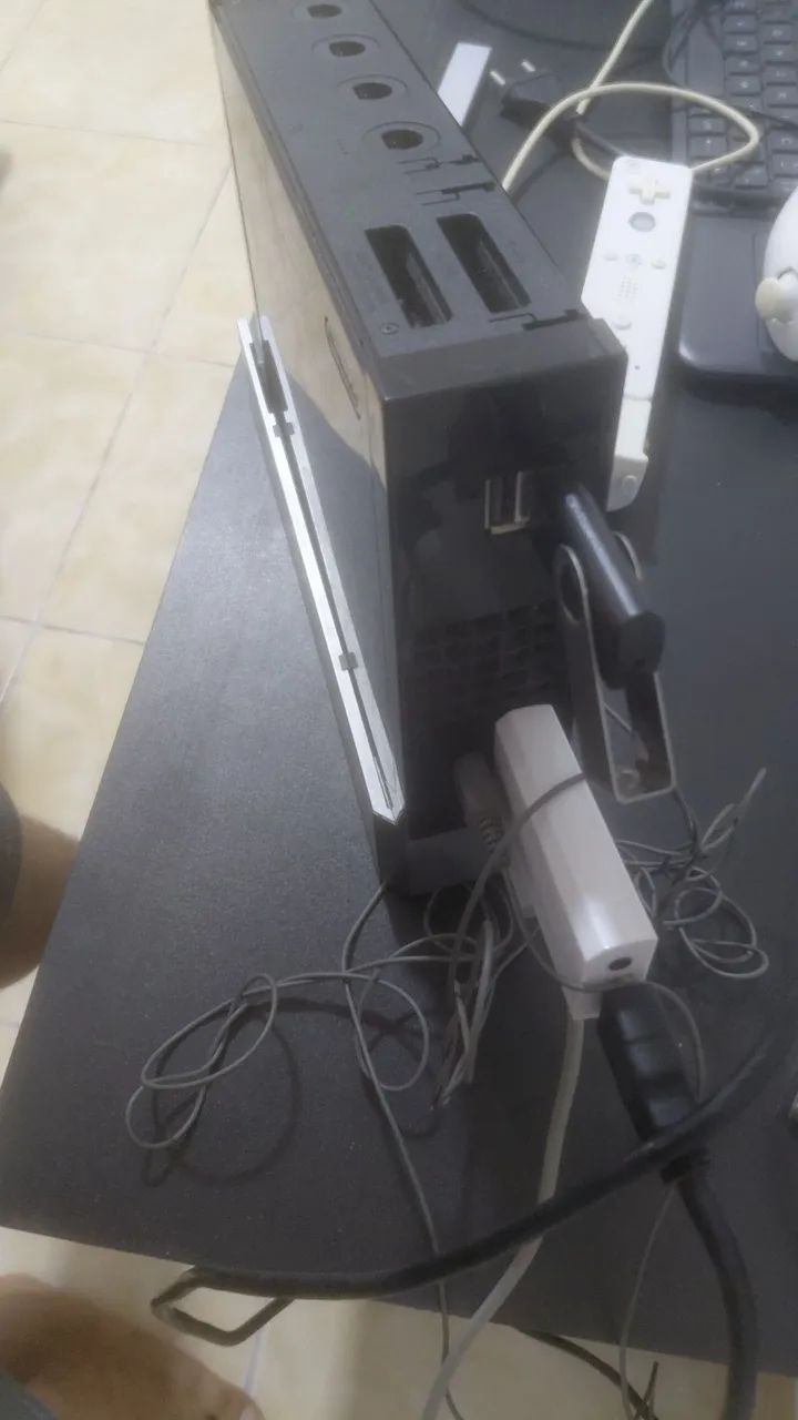 Nitendo wii desbloqueado+ cabo hdmi e suporte hdmi, controle e sensor - Foto 2