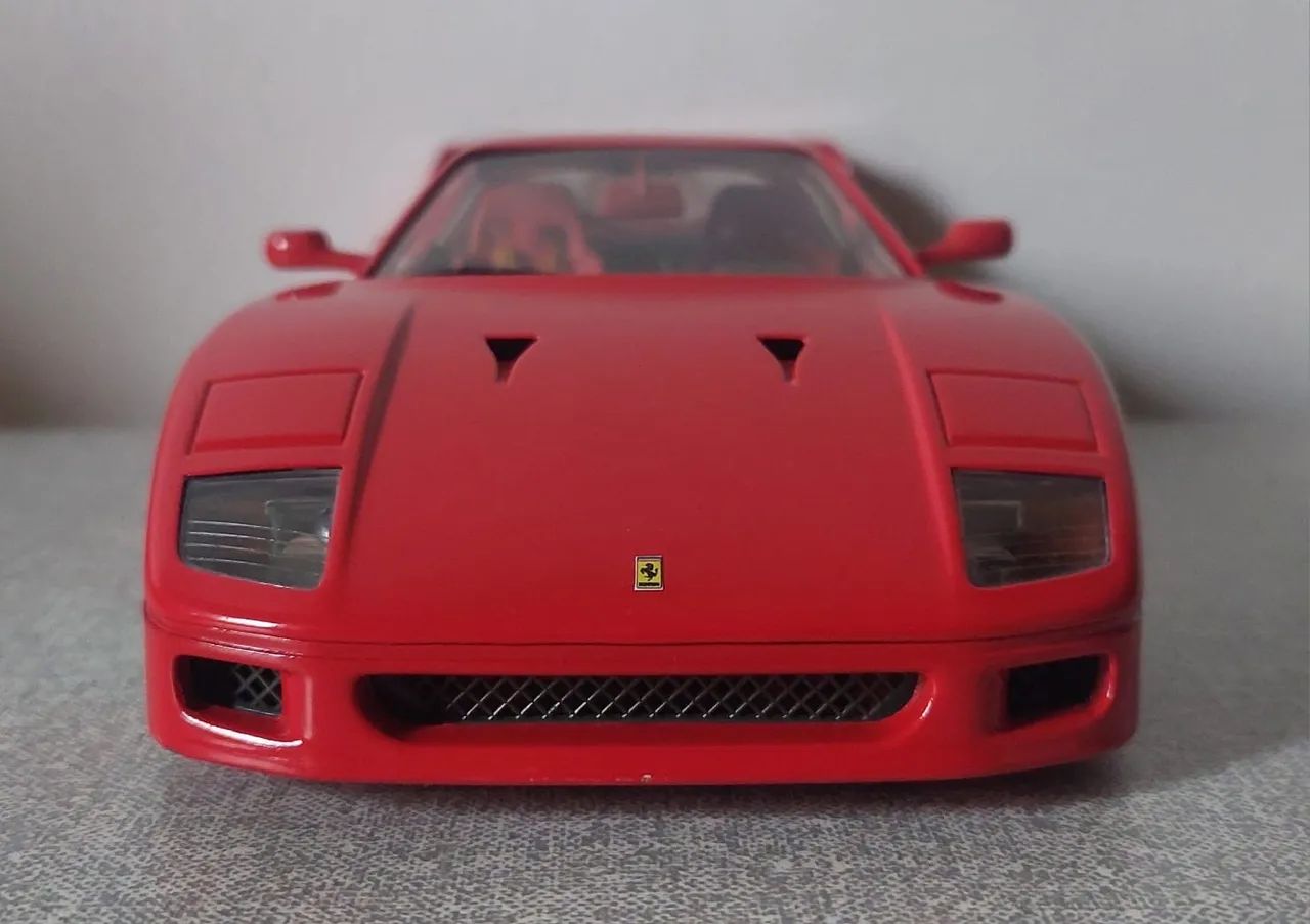 Miniatura 1:18 Ferrari F40 - Foto 4